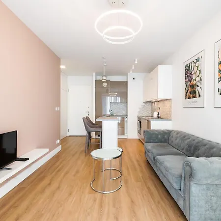 Wola Bloom By Bookinghost *