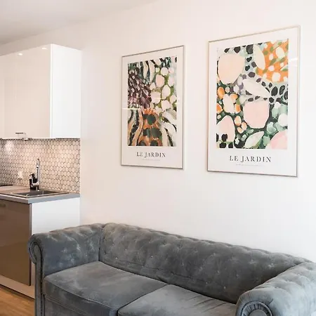 Wola Bloom By Bookinghost