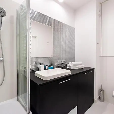 Wola Bloom By Bookinghost Daire Varşova