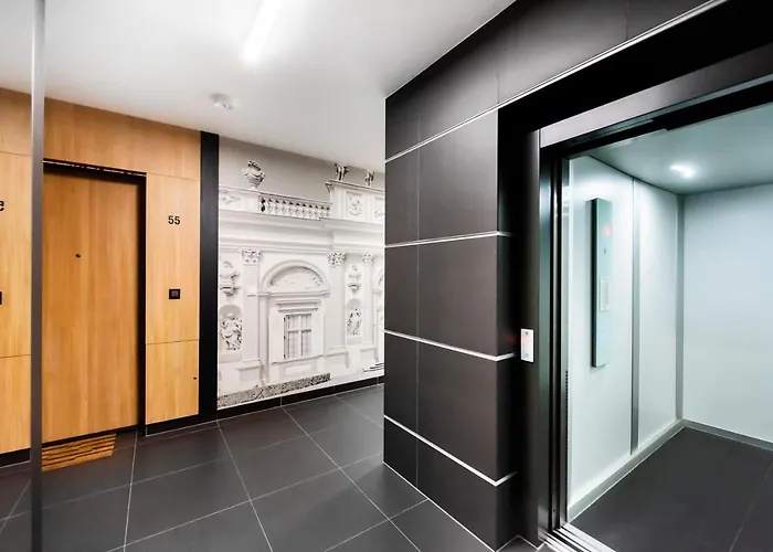 Wola Bloom By Bookinghost شقة وارسو